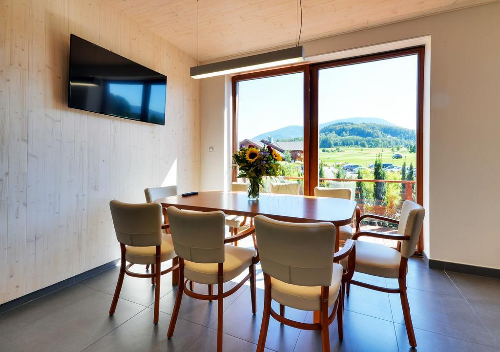 Green Inn Hotel Остравице Екстериор снимка