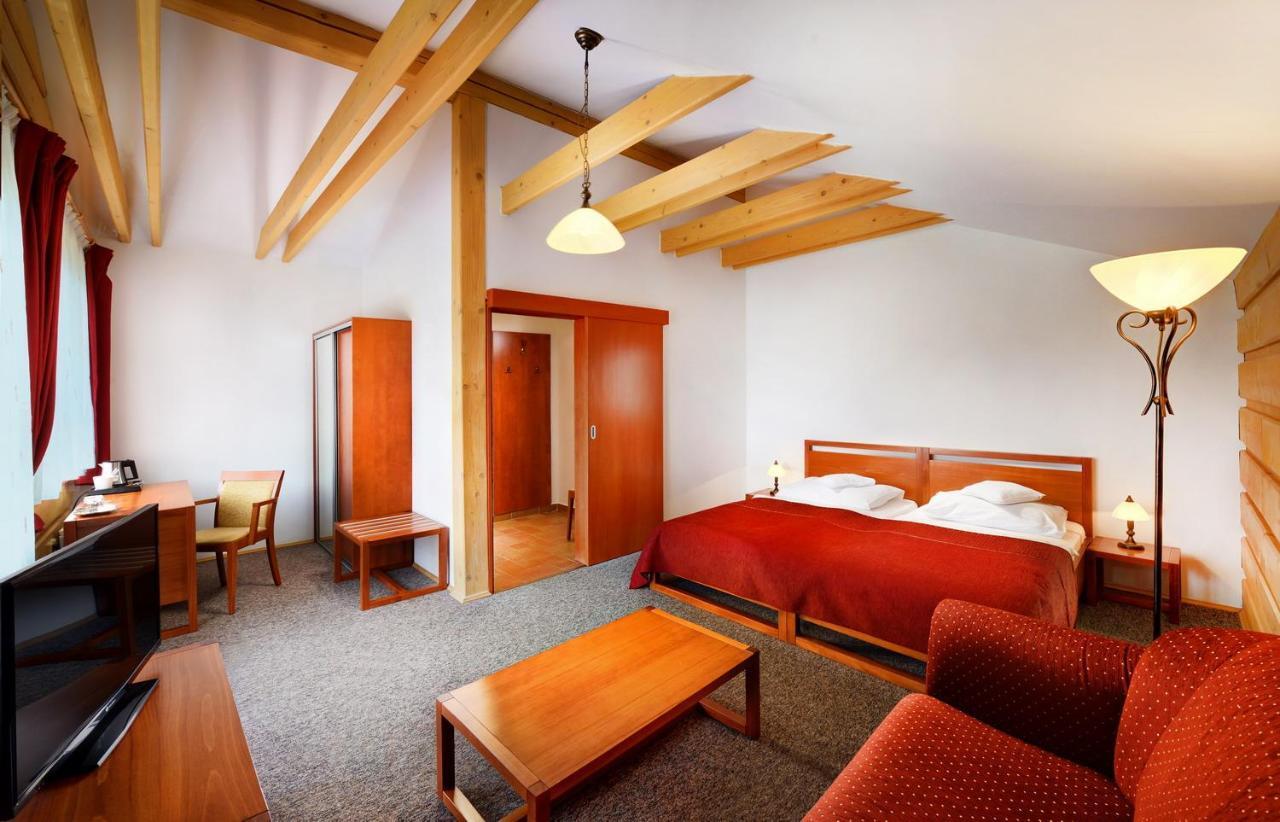 Green Inn Hotel Остравице Екстериор снимка